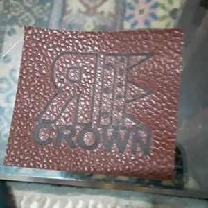 R Crown